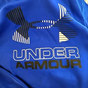 Hooded shirt